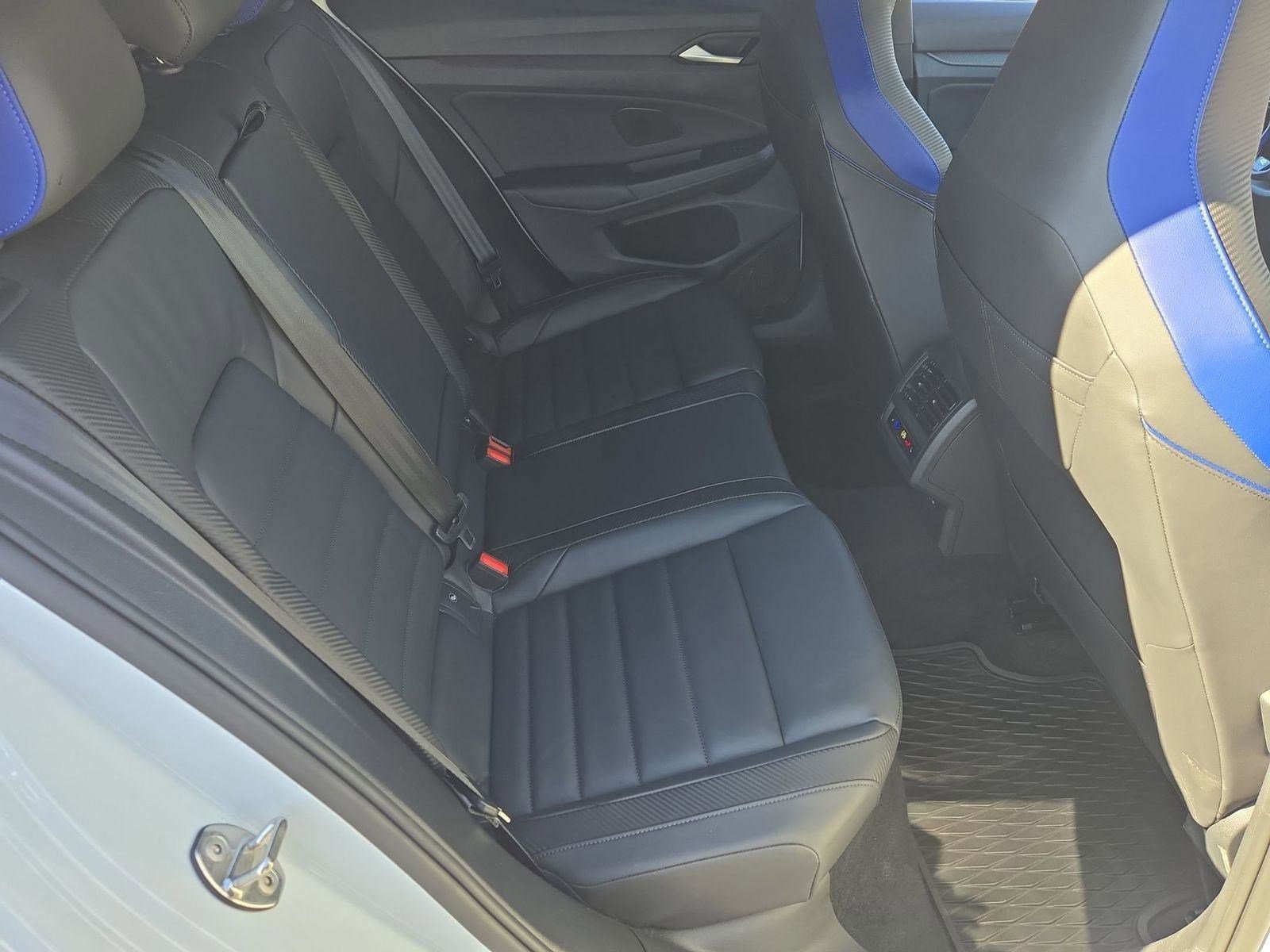 Used 2024 Volkswagen Golf R image 28