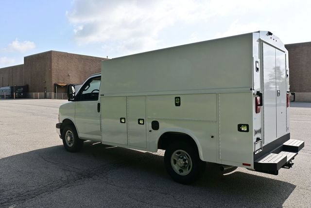 New 2026 Chevrolet Express 3500 w/ Power Convenience Package RWD image 9