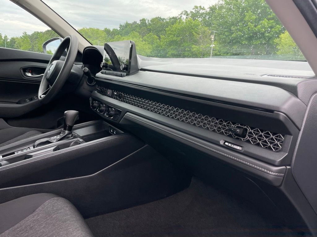 Certified 2025 Honda Accord LX image 33