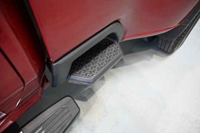 Used 2024 GMC Sierra 3500 Denali image 32