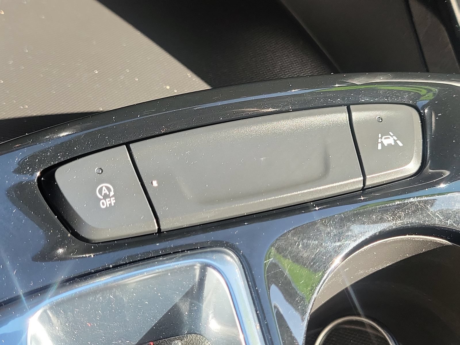 Used 2024 Chevrolet Trax RS FWD image 16