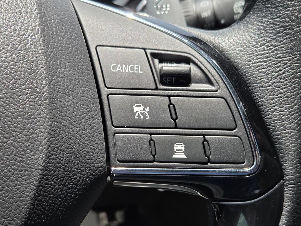 Used 2022 Mitsubishi Eclipse Cross SEL FWD image 18