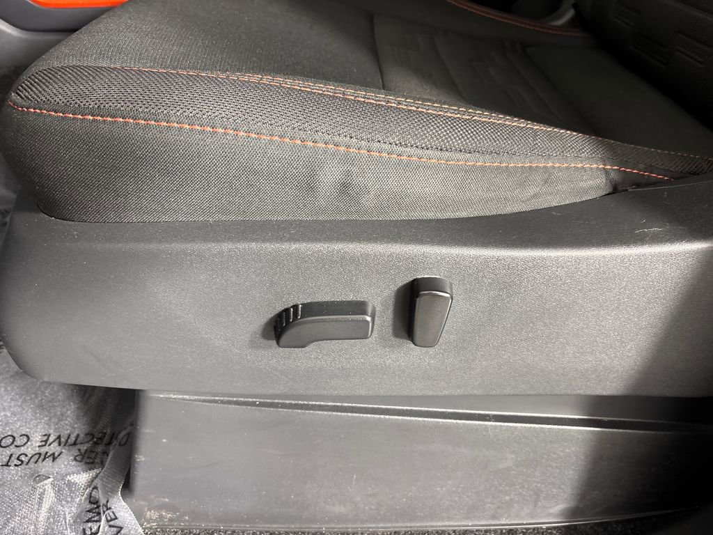 Used 2023 Nissan Frontier PRO-4X w/ Technology Package image 9