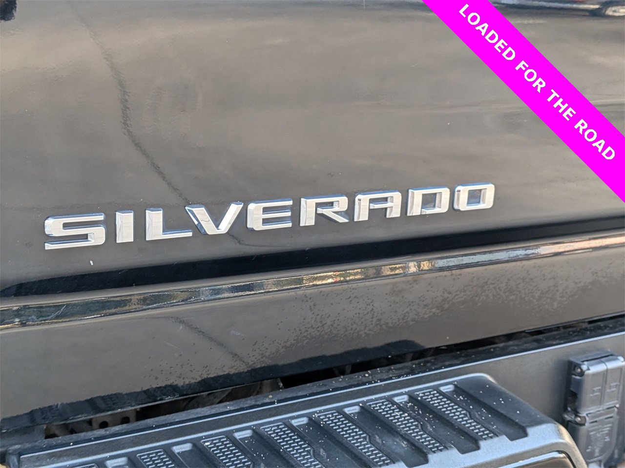 Used 2020 Chevrolet Silverado 2500 LTZ w/ LTZ Premium Package image 6