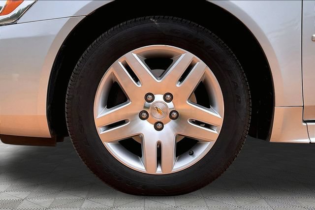 Used 2011 Chevrolet Impala LT FWD image 20