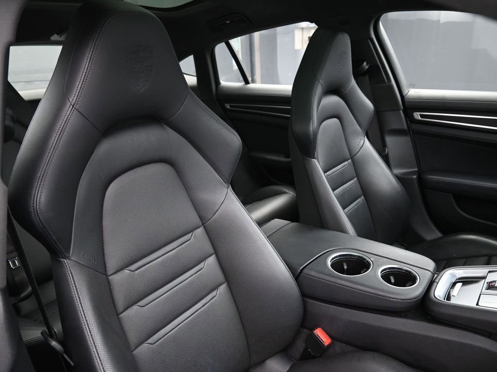 Certified 2023 Porsche Panamera Platinum Edition image 30