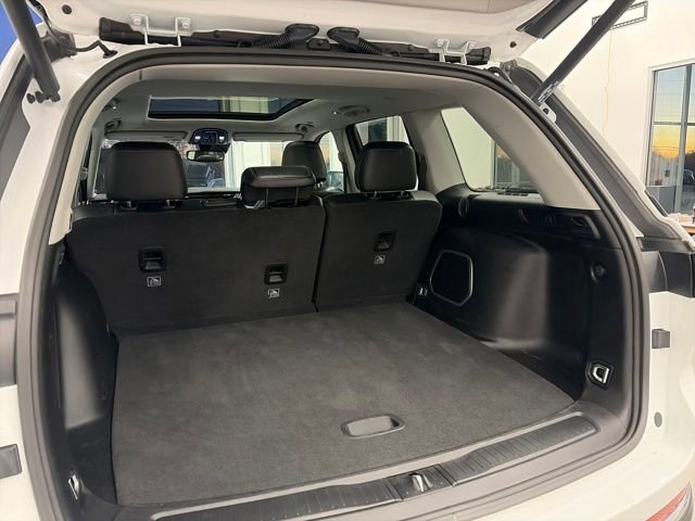 Used 2024 Jeep Grand Cherokee Limited 4xe image 19