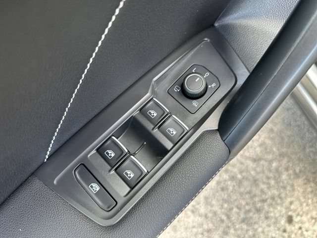 Certified 2022 Volkswagen Tiguan SEL R-Line AWD/4WD image 12