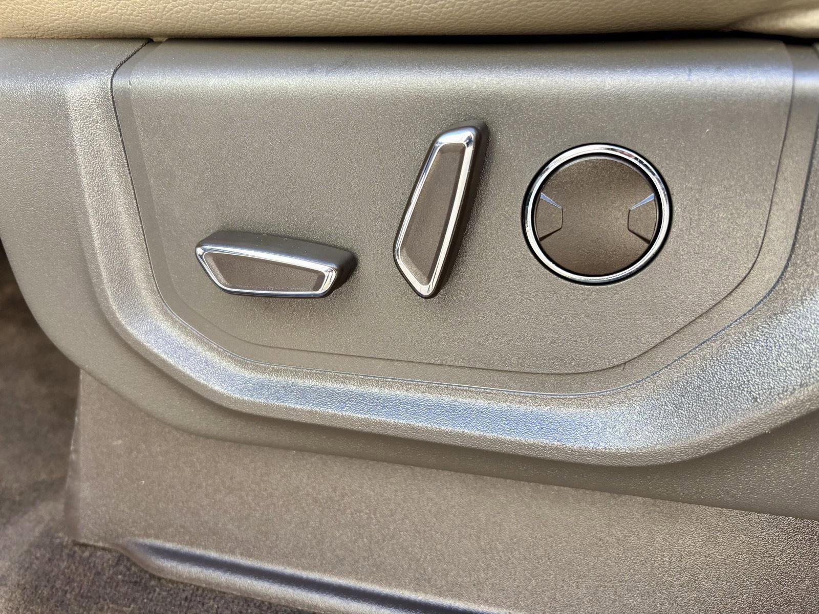 Used 2018 Ford Expedition Max Limited image 23