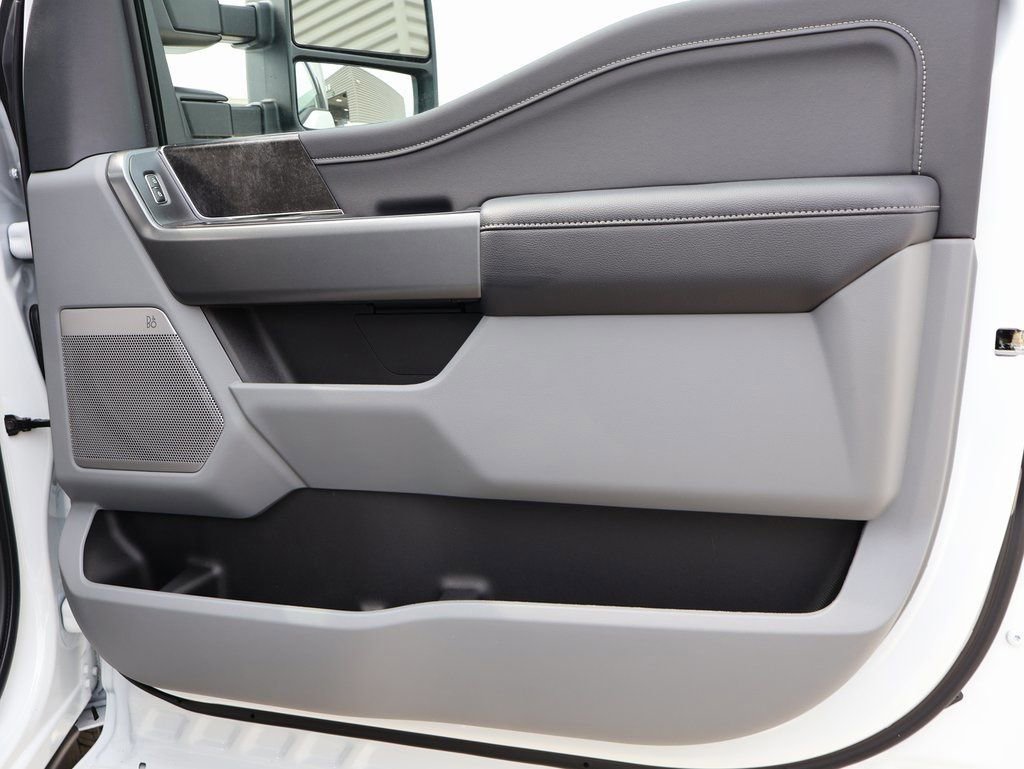 New 2026 Ford F250 XLT w/ XLT Premium Package image 8