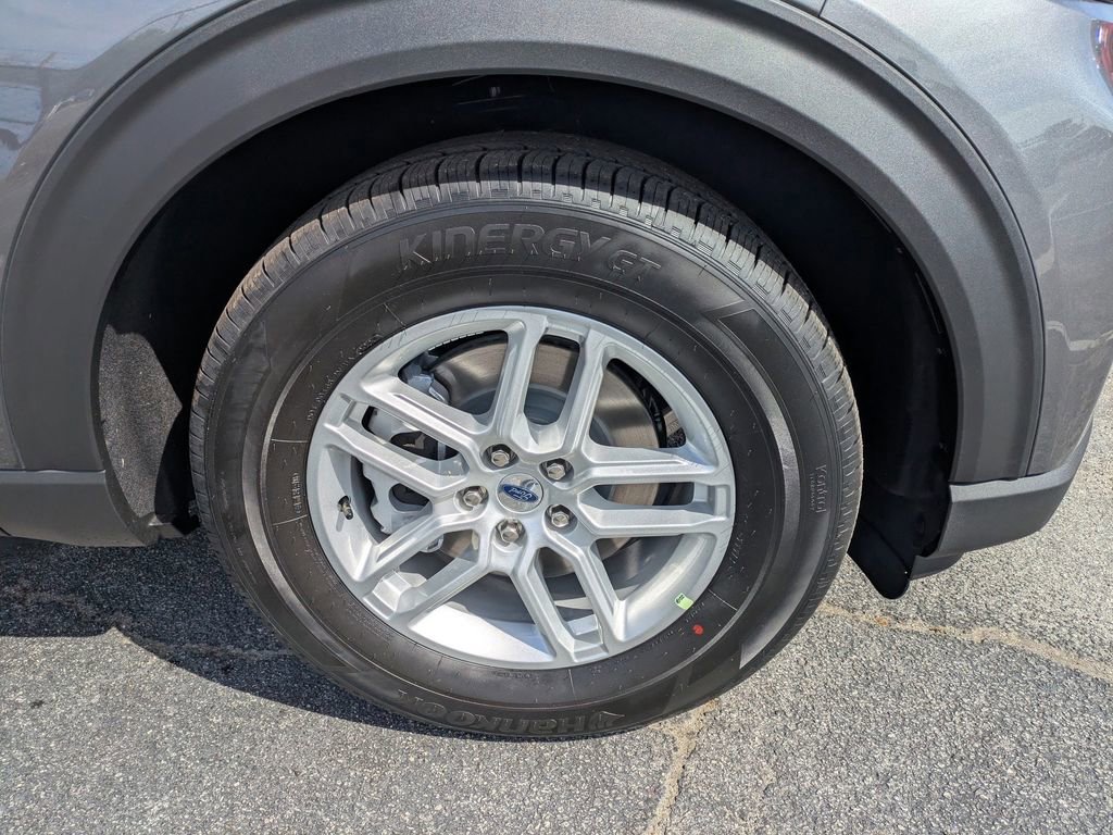 New 2026 Ford Explorer Active image 11