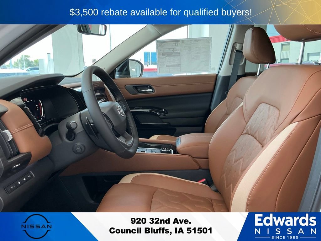 New 2026 Nissan Pathfinder Platinum AWD/4WD image 29