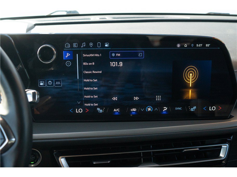 Used 2024 Chevrolet Traverse LT w/ Midnight/Sport Edition FWD image 13