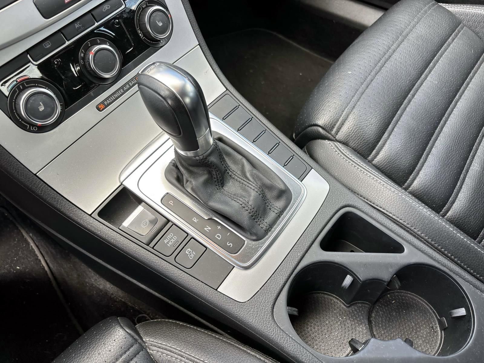 Used 2012 Volkswagen CC Sport image 23