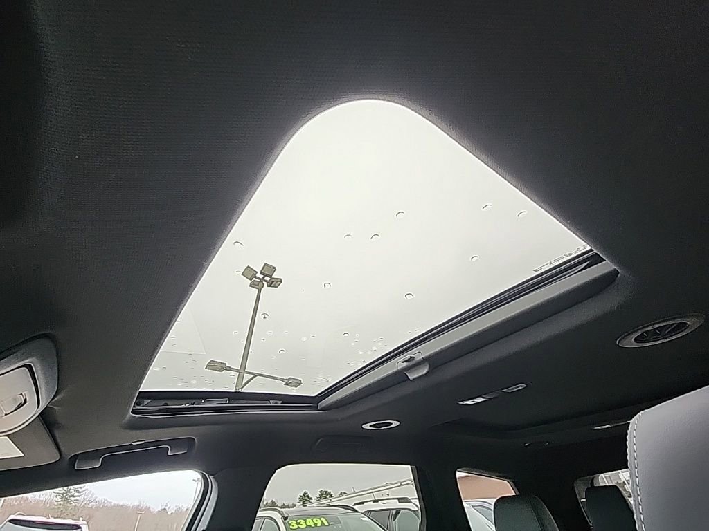 Used 2023 Buick Enclave Essence w/ Experience Buick Package image 17