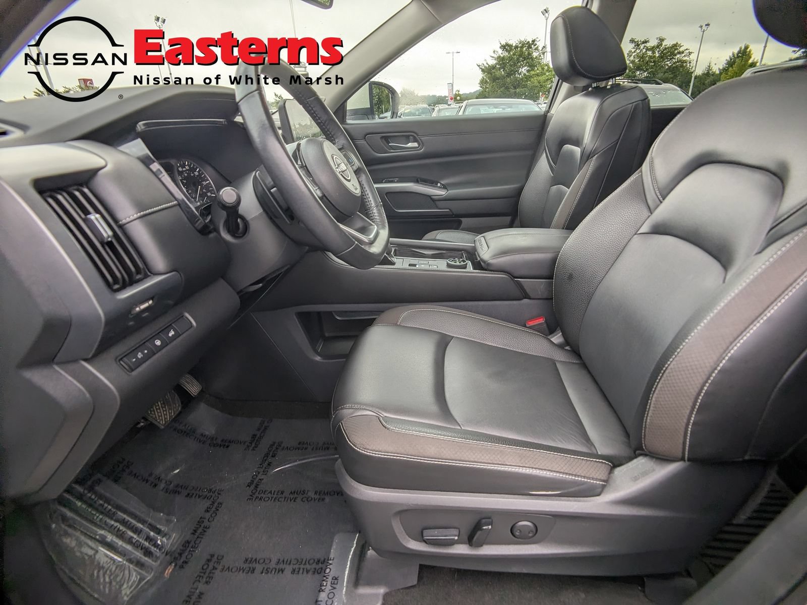 Used 2023 Nissan Pathfinder SL w/ SL Premium Package AWD/4WD image 14