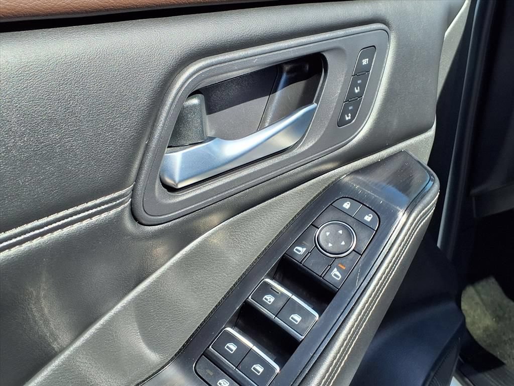 Used 2023 Nissan Rogue SL w/ SL Premium Package FWD image 17