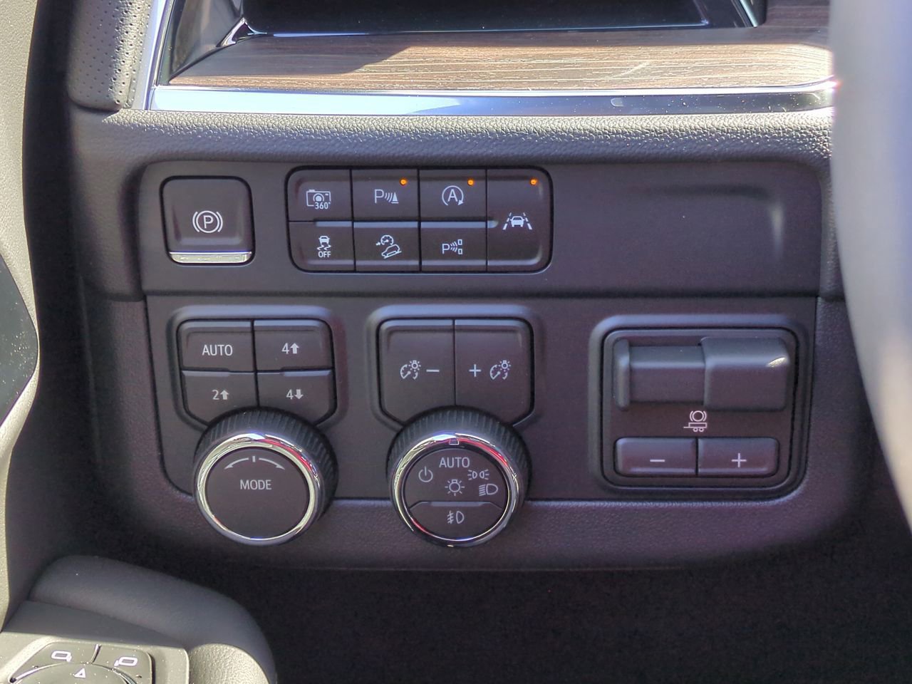 New 2026 Chevrolet Tahoe Premier w/ Sun And Tow Package image 18