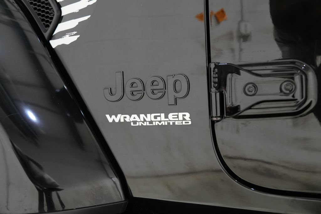 Used 2022 Jeep Wrangler Unlimited Sahara AWD/4WD image 7