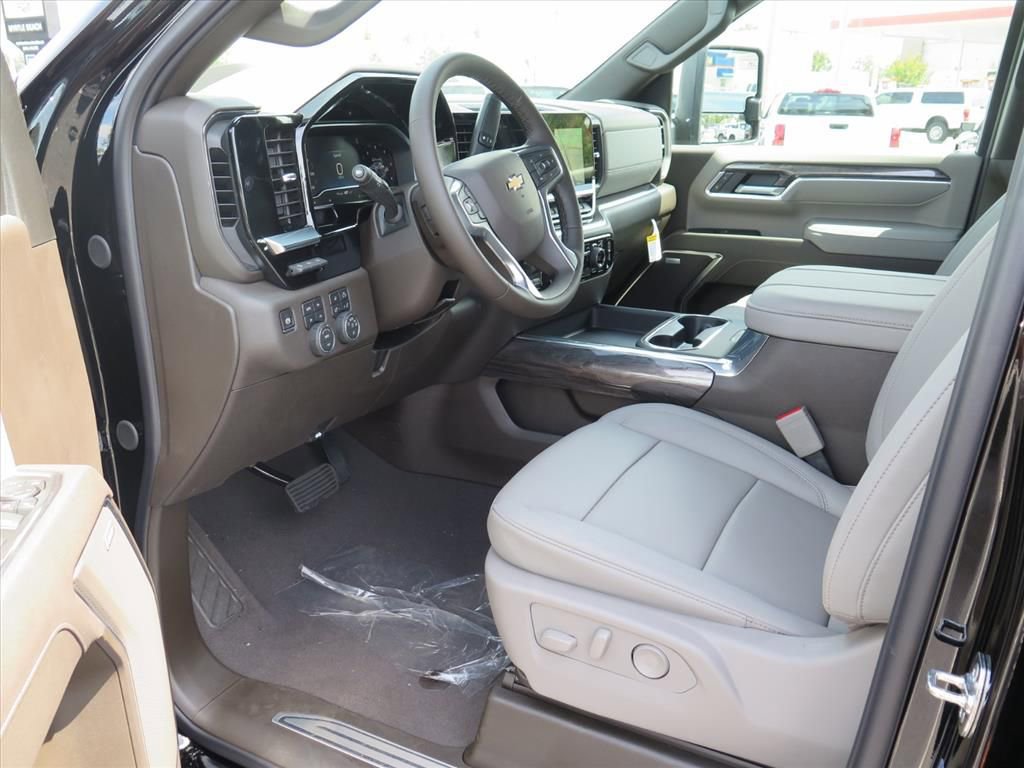 New 2025 Chevrolet Silverado 2500 LTZ w/ Z71 Chrome Sport Edition AWD/4WD image 11