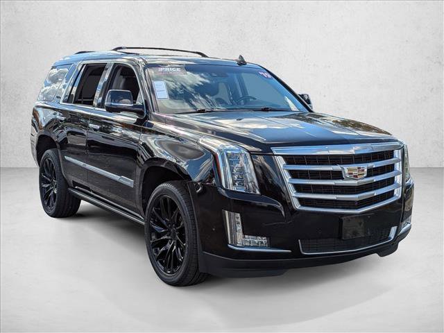 Used 2019 Cadillac Escalade Premium Luxury image 3