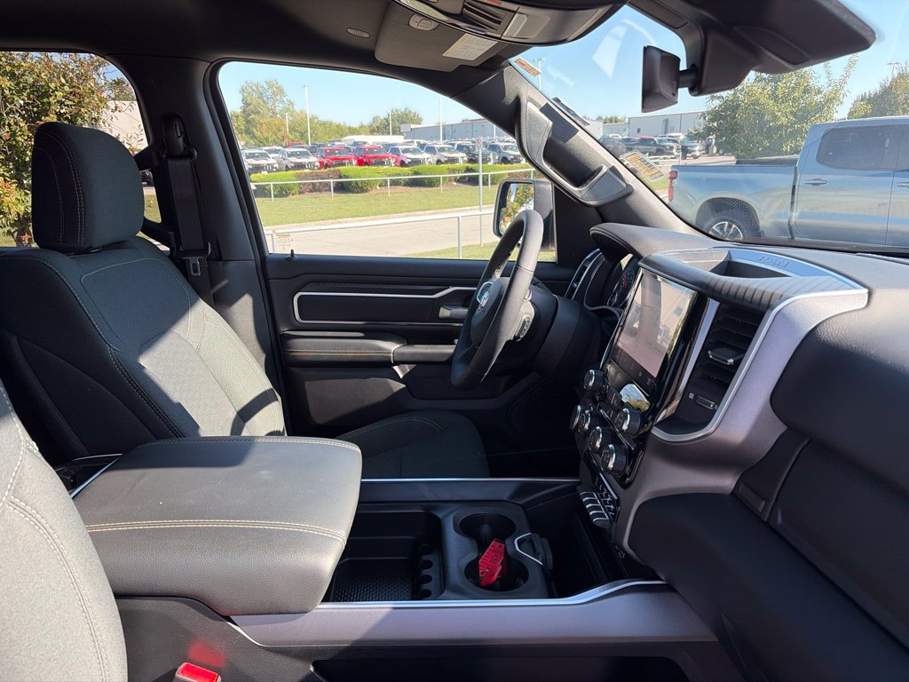 Used 2025 RAM 1500 Big Horn AWD/4WD image 28