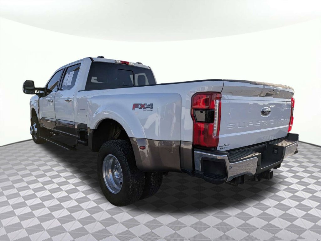 Used 2024 Ford F350 Lariat w/ Lariat Ultimate Package AWD/4WD image 5