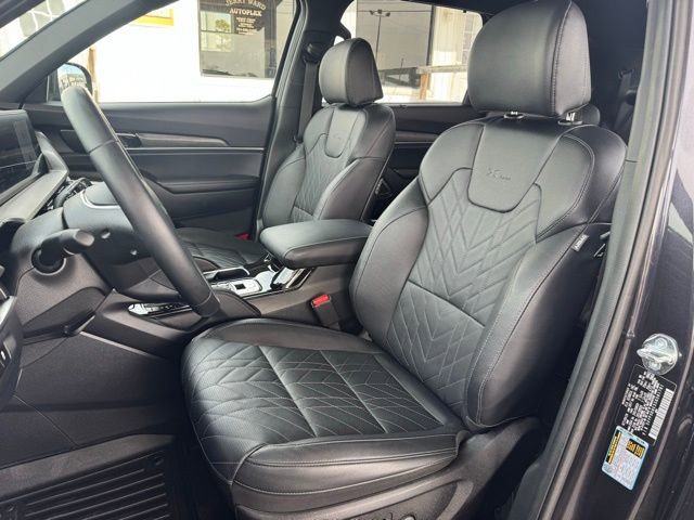 Used 2025 Kia Telluride EX X-Line AWD/4WD image 24
