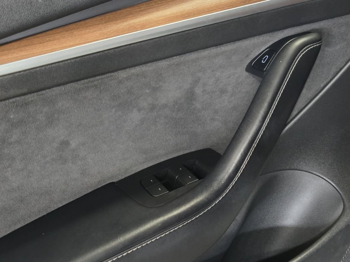 Used 2022 Tesla Model 3 Standard Range RWD image 43