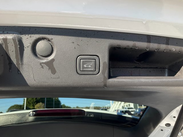 Used 2024 Chevrolet Equinox LT image 17