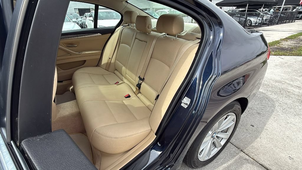 Used 2014 BMW 528i Sedan RWD image 26