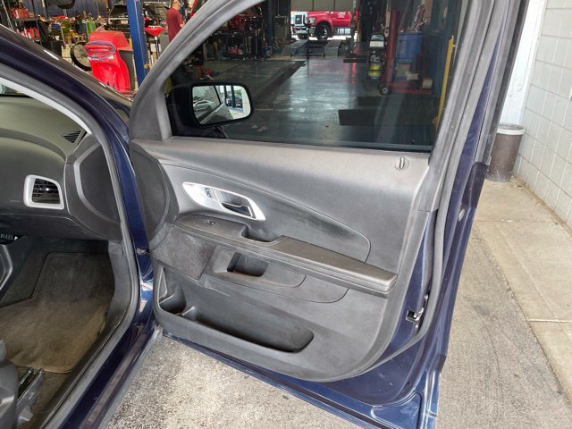 Used 2017 Chevrolet Equinox LS FWD image 36