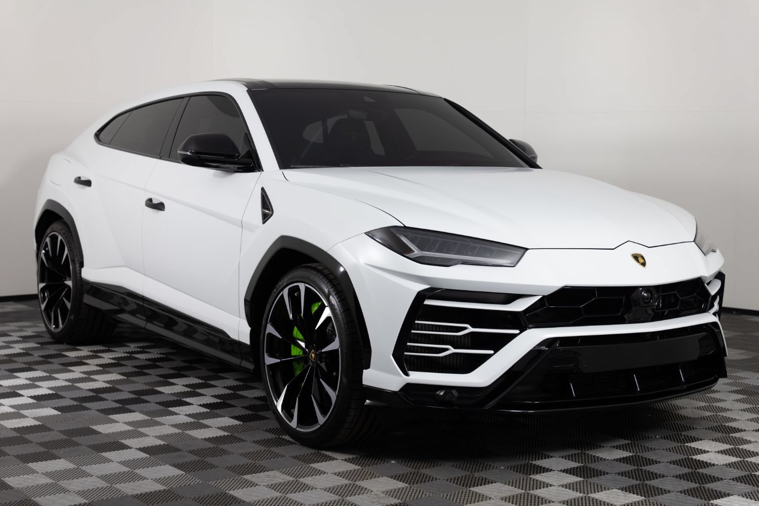 Used 2021 Lamborghini Urus AWD/4WD image 12