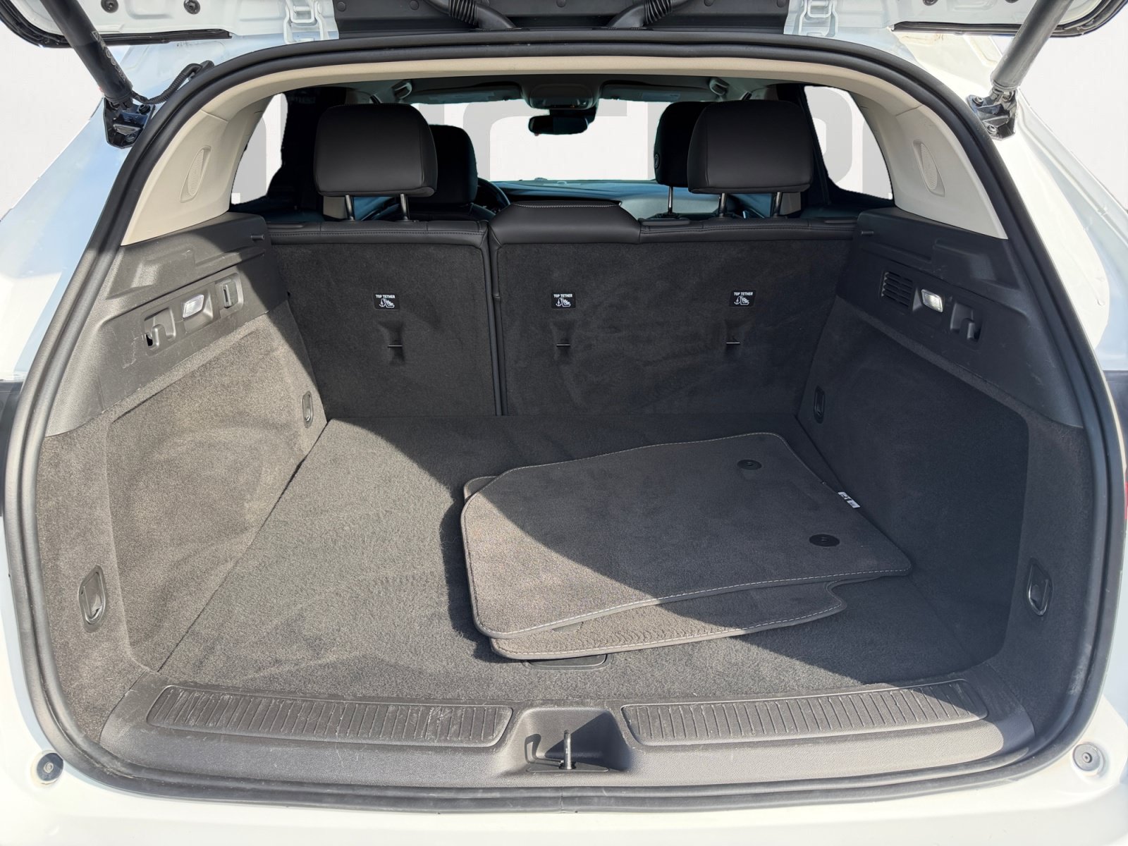 Used 2023 Buick Envision Essence AWD/4WD image 12