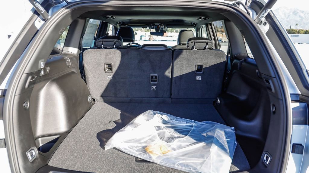 New 2025 Jeep Grand Cherokee Altitude image 27