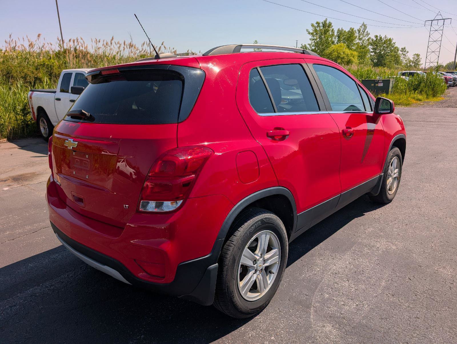 Used 2020 Chevrolet Trax LT w/ LT Convenience Package AWD/4WD image 7