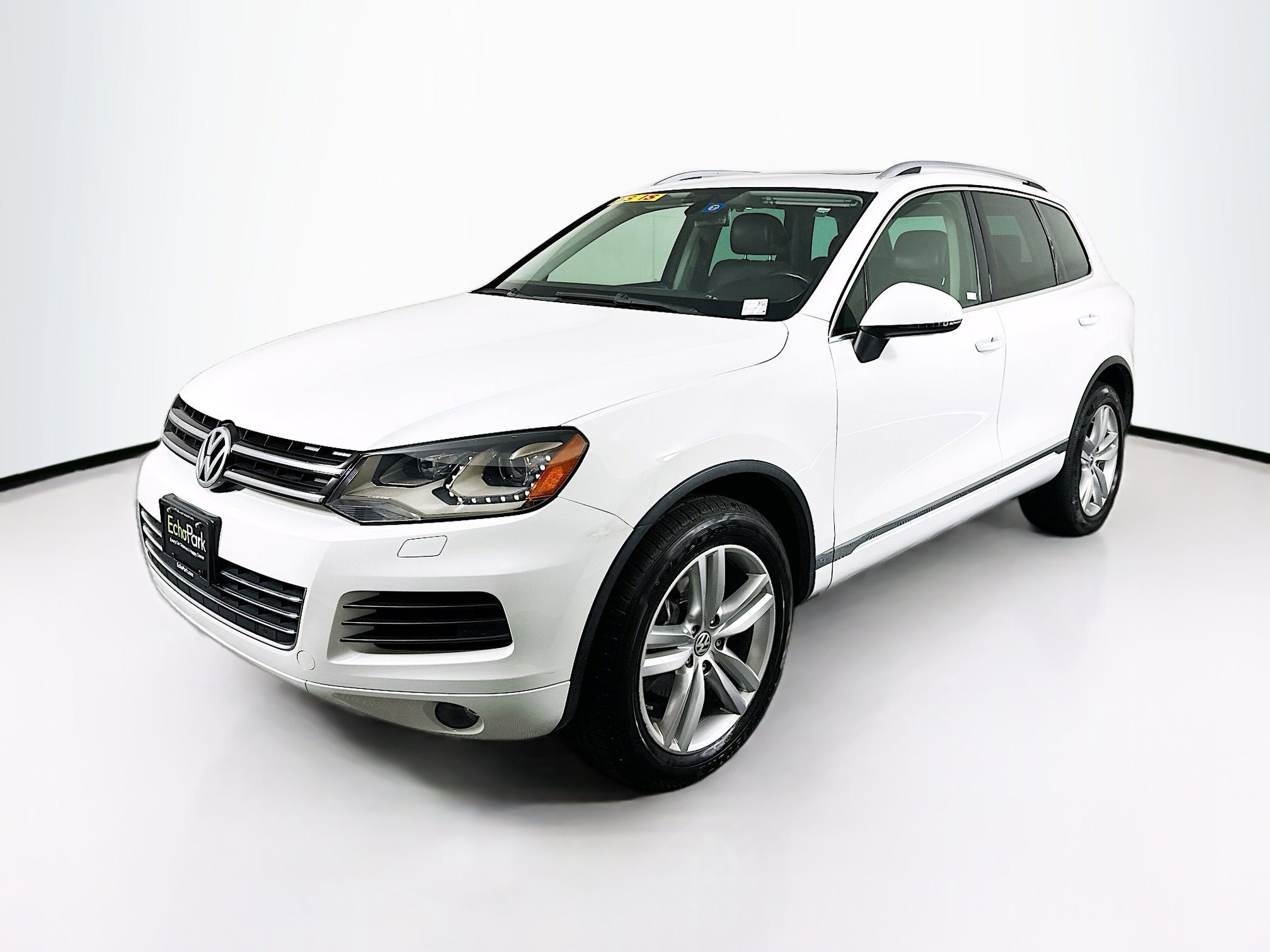 Used 2012 Volkswagen Touareg Sport AWD/4WD image 3
