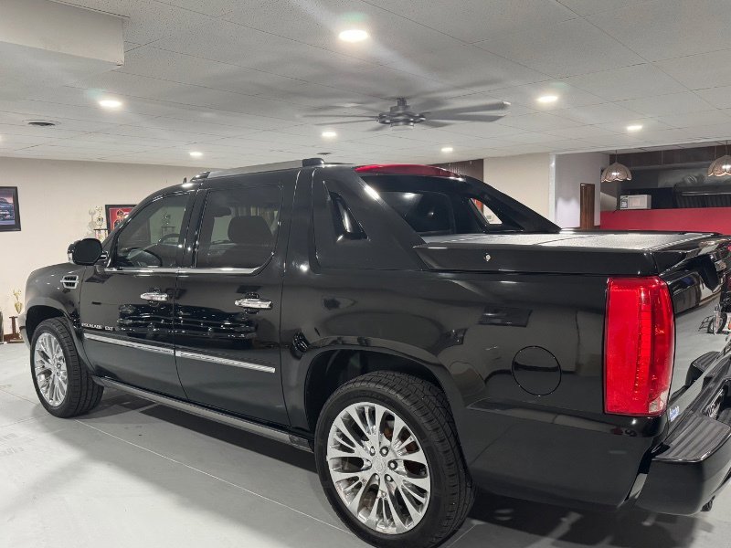 Used 2013 Cadillac Escalade EXT Premium image 4