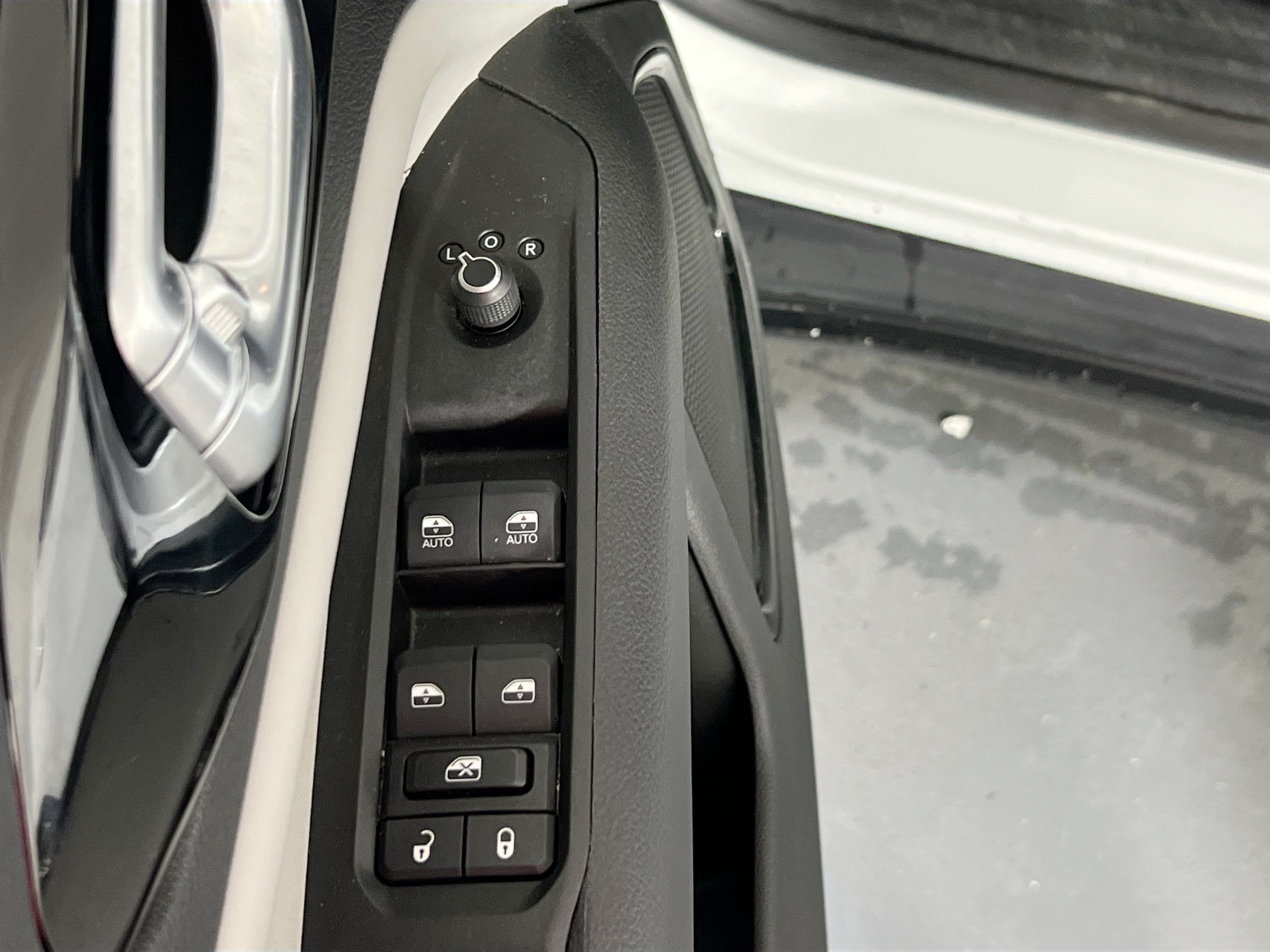 Used 2022 Jeep Compass Limited AWD/4WD image 17