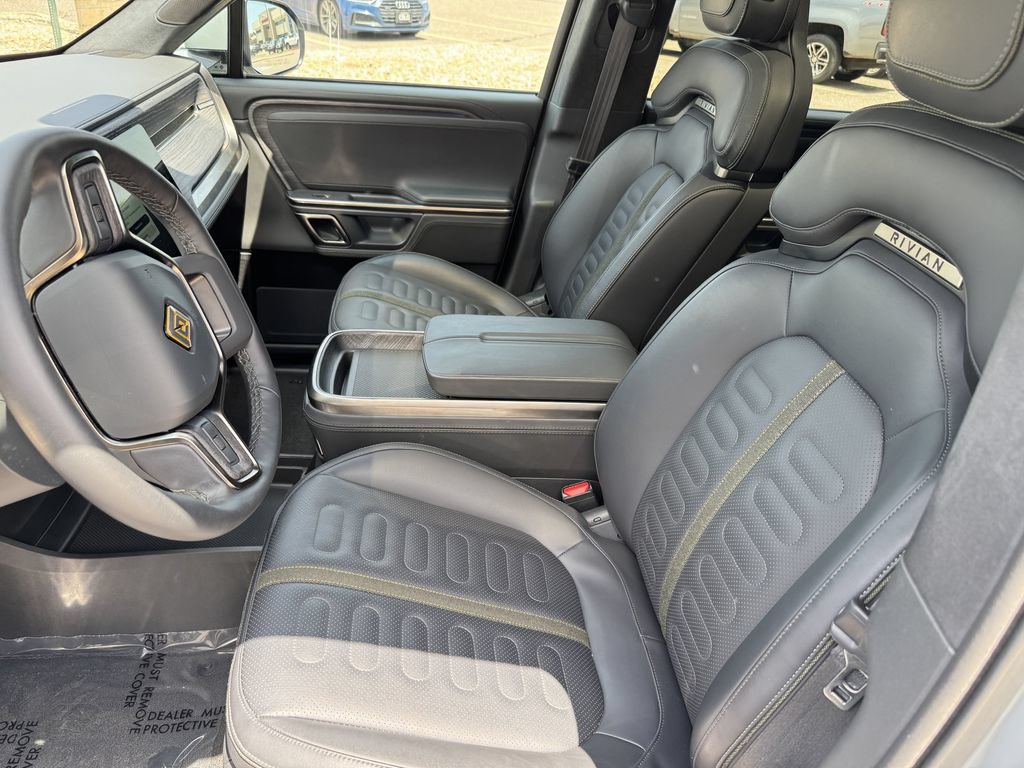 Used 2024 Rivian R1S Adventure AWD/4WD image 16