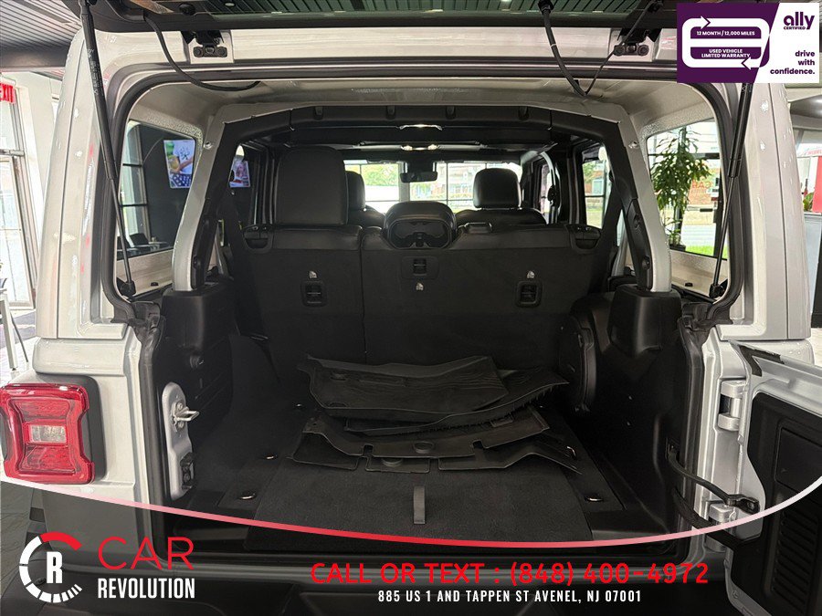 Used 2022 Jeep Wrangler Unlimited Rubicon w/ Trailer Tow Package AWD/4WD image 7