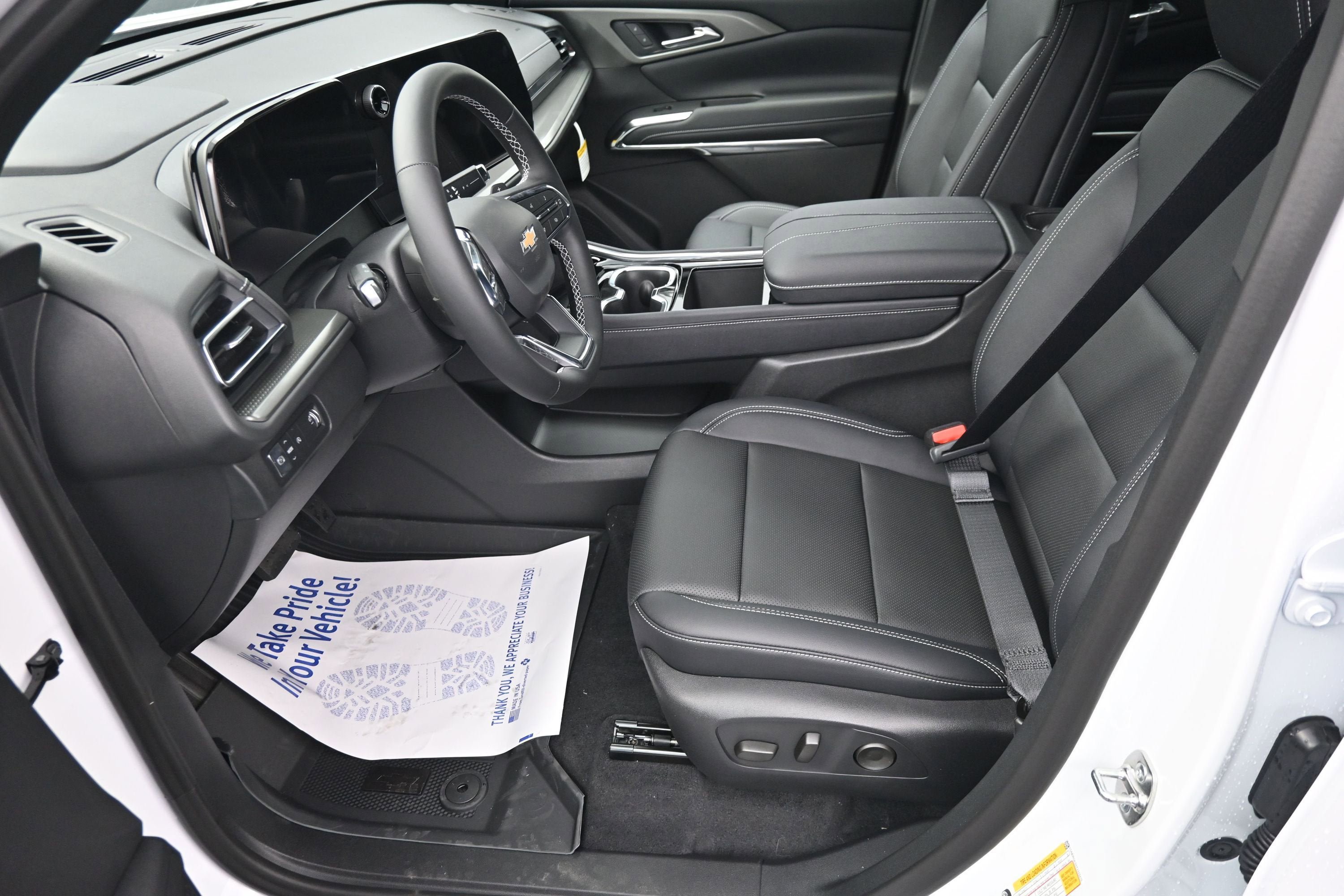 New 2026 Chevrolet Traverse LT FWD image 10