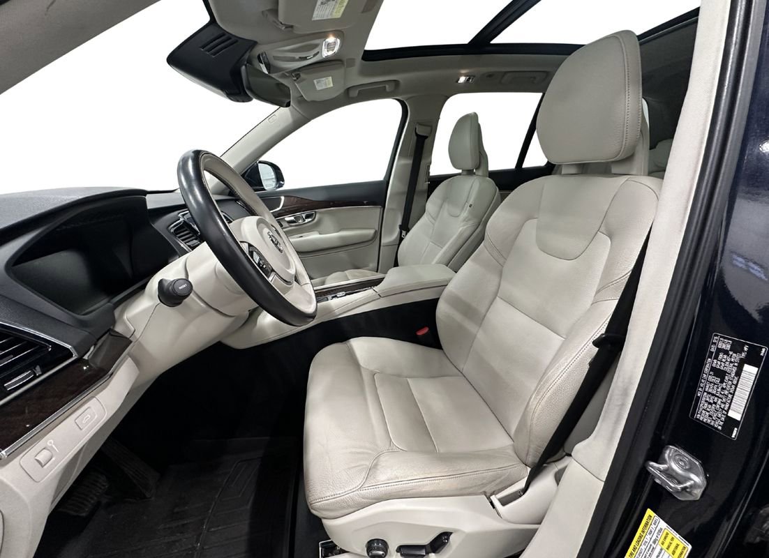 Used 2016 Volvo XC90 T6 Momentum image 10