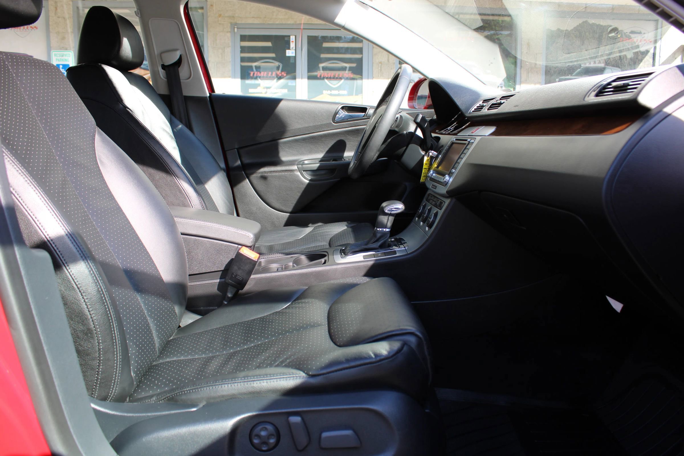 Used 2008 Volkswagen Passat Lux image 7