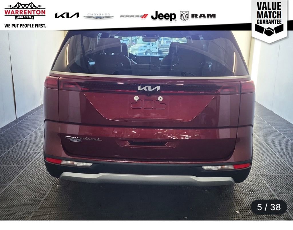Used 2022 Kia Carnival LX image 18