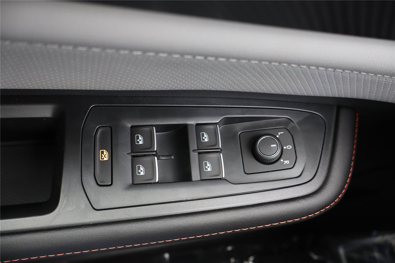 New 2026 Volkswagen Atlas Peak Edition AWD/4WD image 13