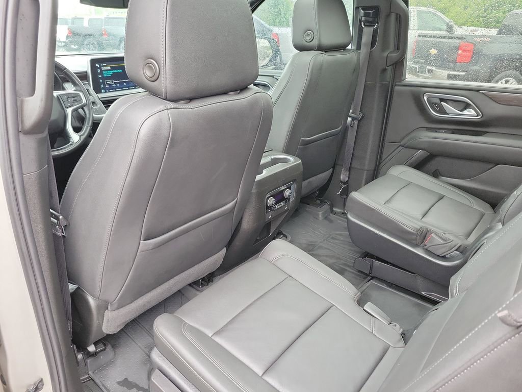 Used 2022 Chevrolet Tahoe LT w/ Luxury Package AWD/4WD image 19