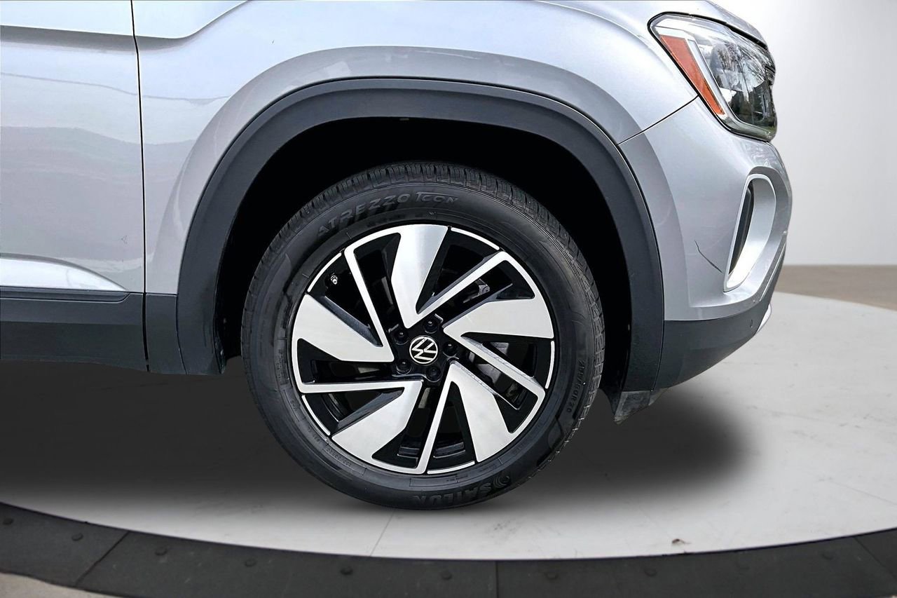 Used 2024 Volkswagen Atlas SE image 34