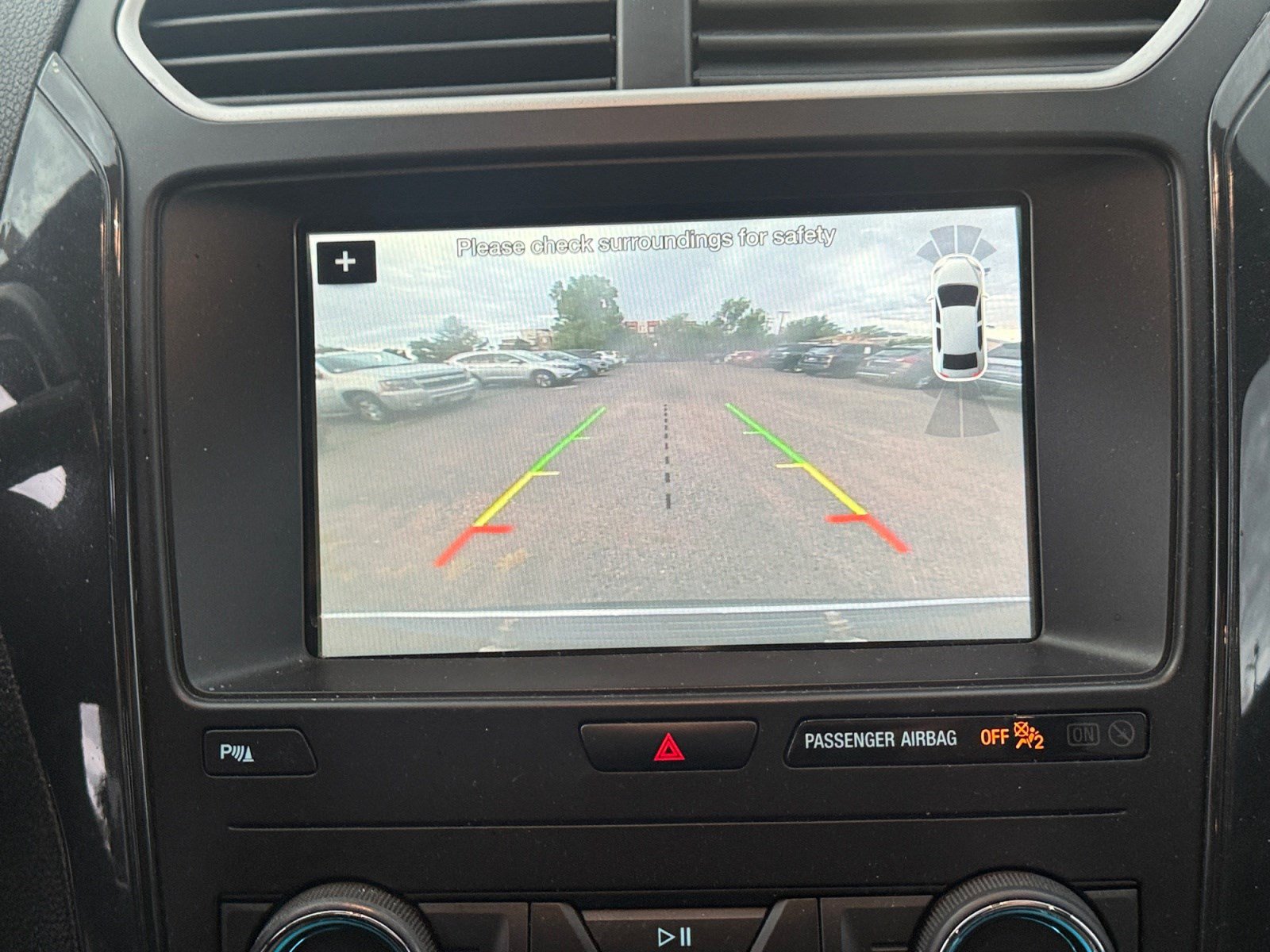 Used 2018 Ford Explorer XLT w/ Equipment Group 202A AWD/4WD image 27