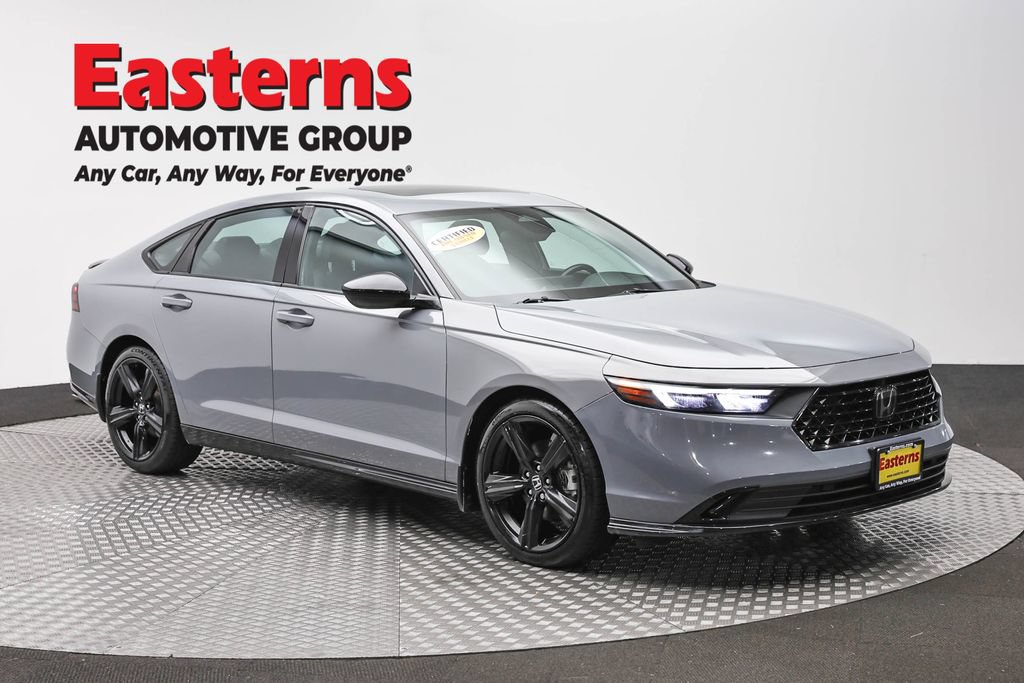Used 2023 Honda Accord Sport image 3